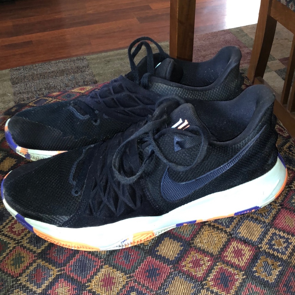 Nike Kyrie flytrap basketball shoe